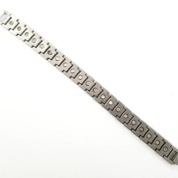 New Black stainless steel magnetic bracelet 8.5 inches - Picture 2 of 8